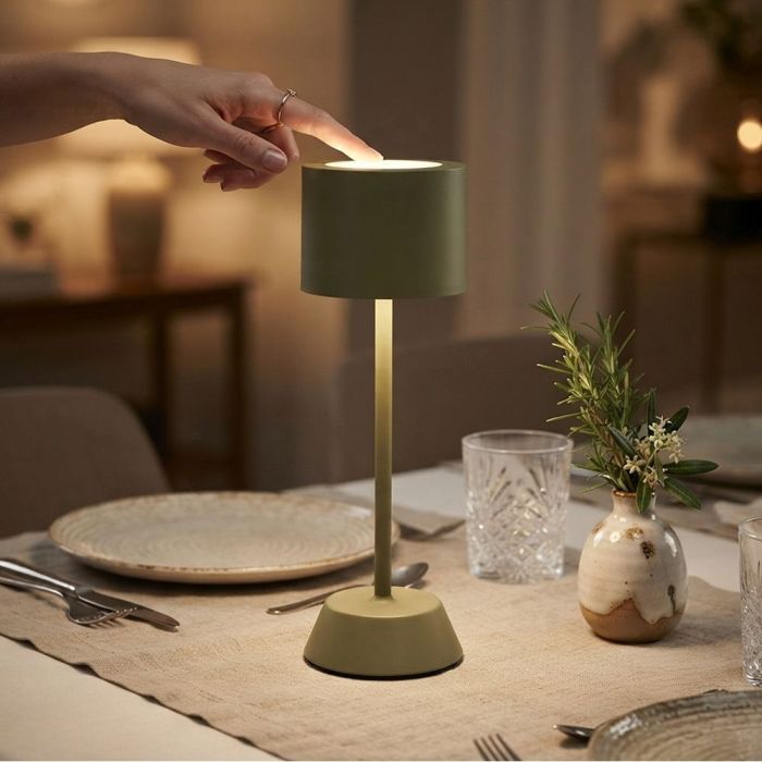 Lampada Da Tavolo Senza Fili In Metallo Dorato H25cm – Ricaricabile USB-C, 3 Temperature Colore, IP54, Base Stabile